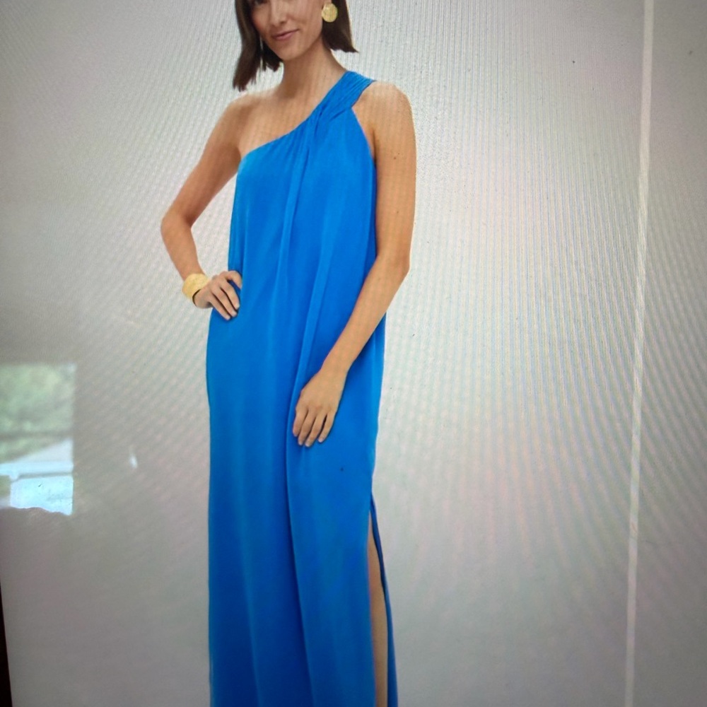 Tuckernuck Pomander place
Blue soleil gown
Small
NWT